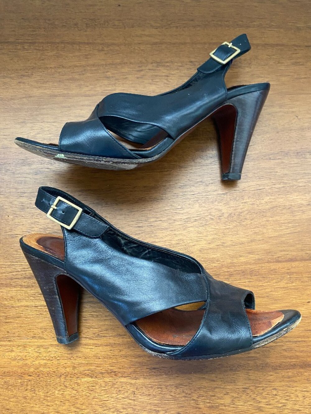 Chie Mihara Black Leather Shoes (European Size 39)